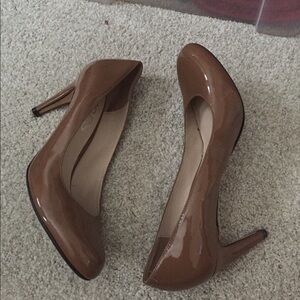 MK Tan Patent Leather Heels